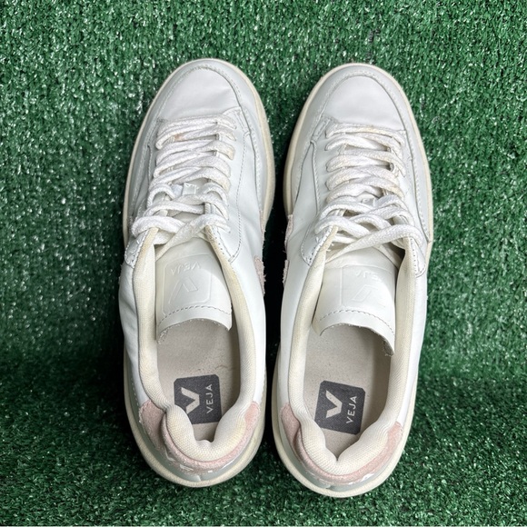 Veja V-12 Sneakers Women’s Size 10 White Pink Vegan Leather Lace Up Retro - Picture 5 of 12